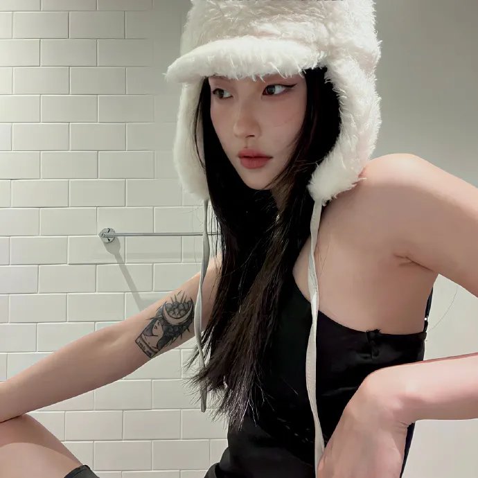 地铁女孩